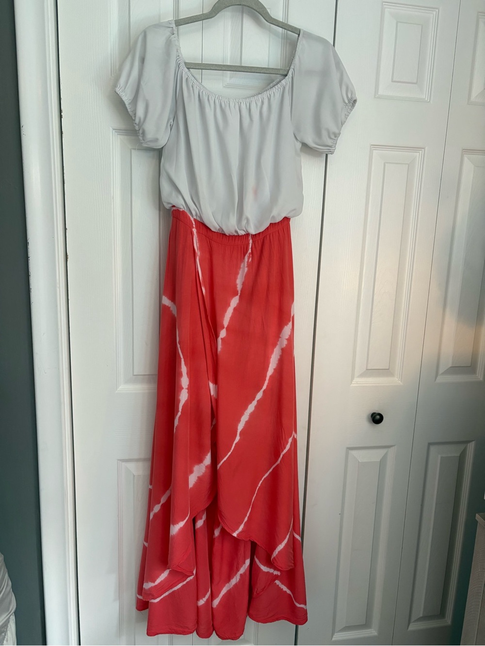 Flowing Coral Tie-Dye Maxi Skirt